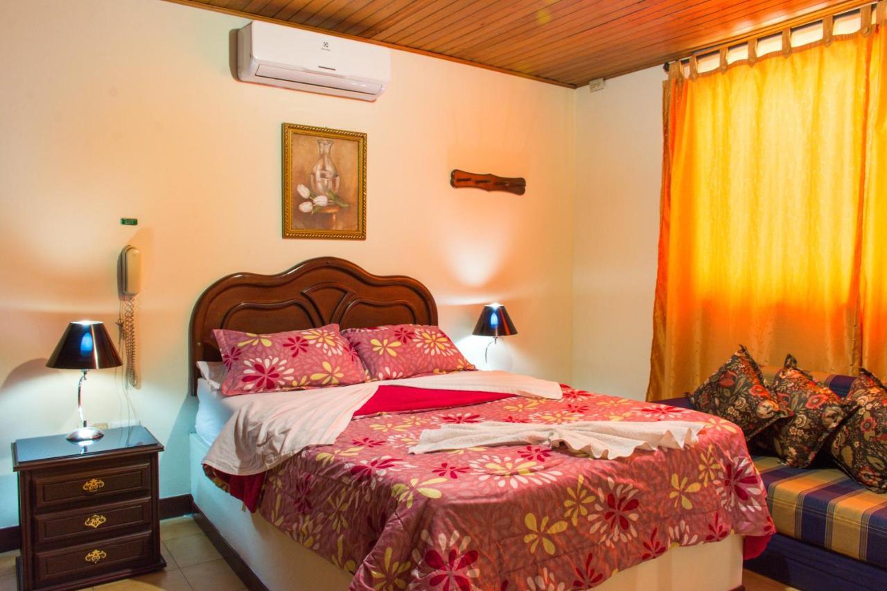 Hotel D' Oscar Cali Buitenkant foto